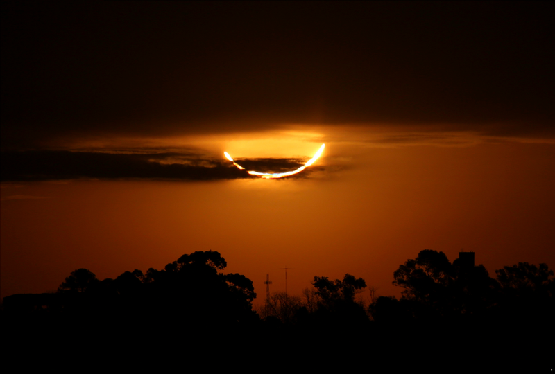 Illustration for article titled 8 fotos espectaculares del eclipse solar total de 2019